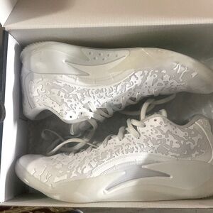 Jordan Zion 3 /white green